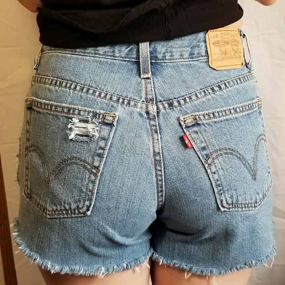 VINTAGE LEVI'S HIGHRISE MID & LOW RISE DISTRESSED FRAYED & ROLLED CUTOFF SHORTS - Picture 7 of 13